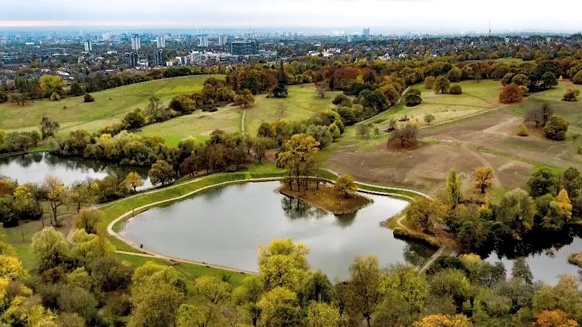 Купальни в парке Хампстед Хит (Hampstead Heath)