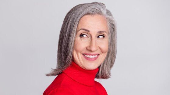    Смотрятся великолепно: 3 стрижки на средние и длинные волосы для женщин 50+ Ксения Пудовкина