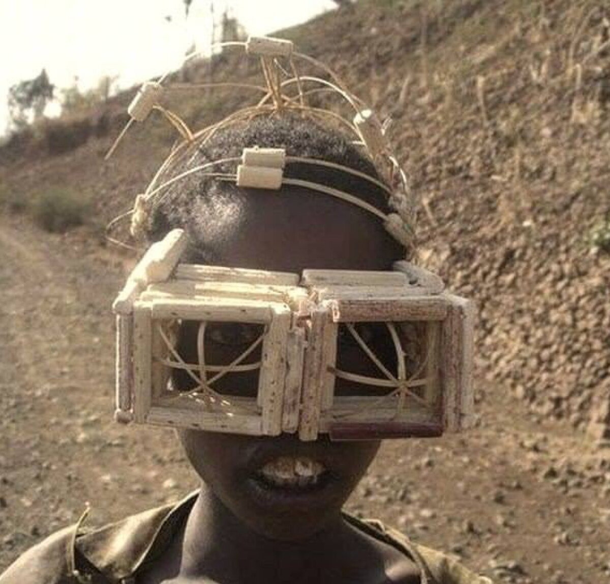 Cargo cult. самолеты из соломы племя. папуасы карго культ. карго культ самолетопоклонники. Cargo cult.