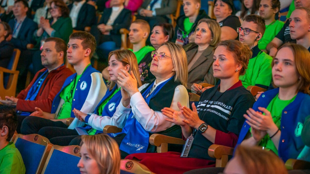    Будущие повара, парикмахеры и автомеханики состязаются на чемпионате «Профессионалы» в Сургуте