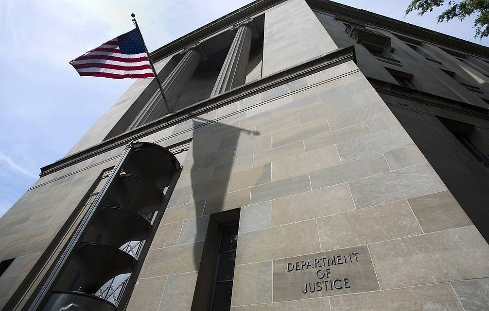    Здание министерства юстиции США  EPA/JIM LO SCALZO