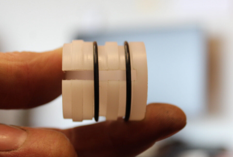 Установка ремкомплекта рулевой рейки для ЭУР Subaru Forester | Plastic ...