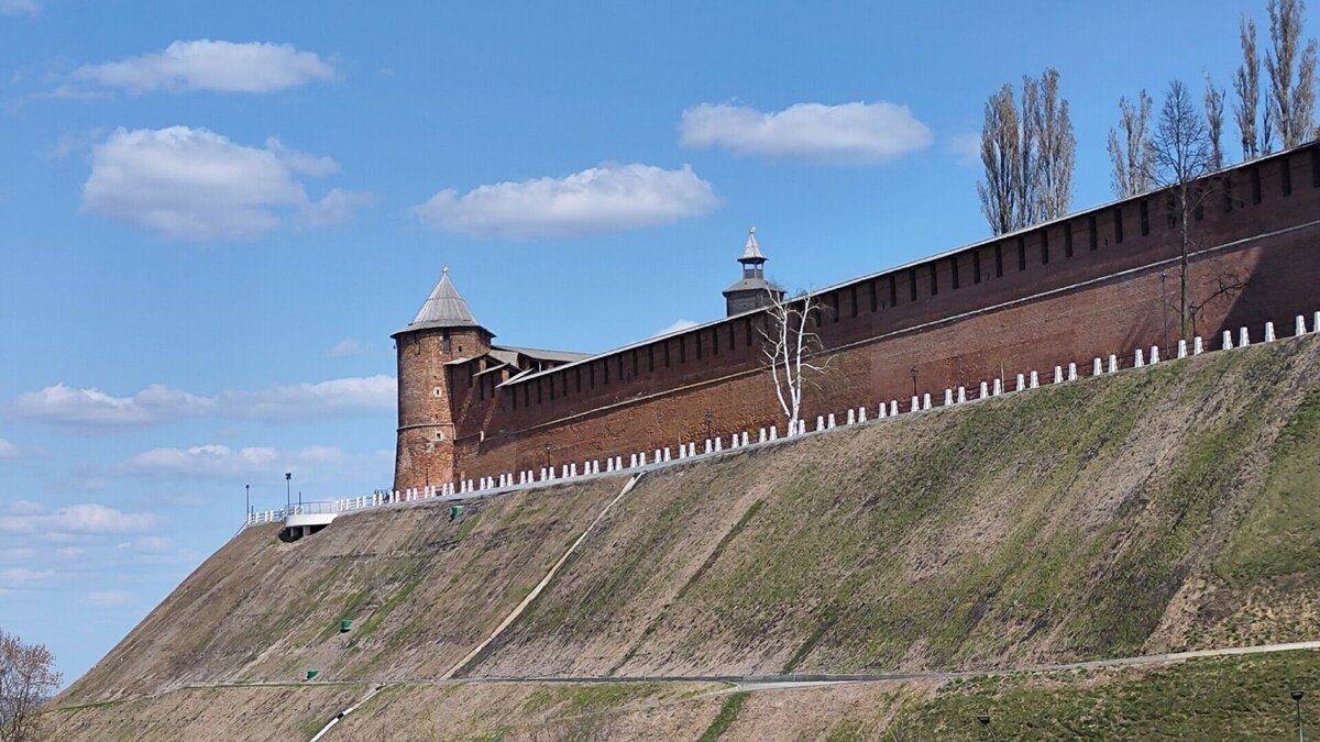     Нижегородский кремль переходит на весенне-летний график работы, сообщает пресс-служба областного правительства.