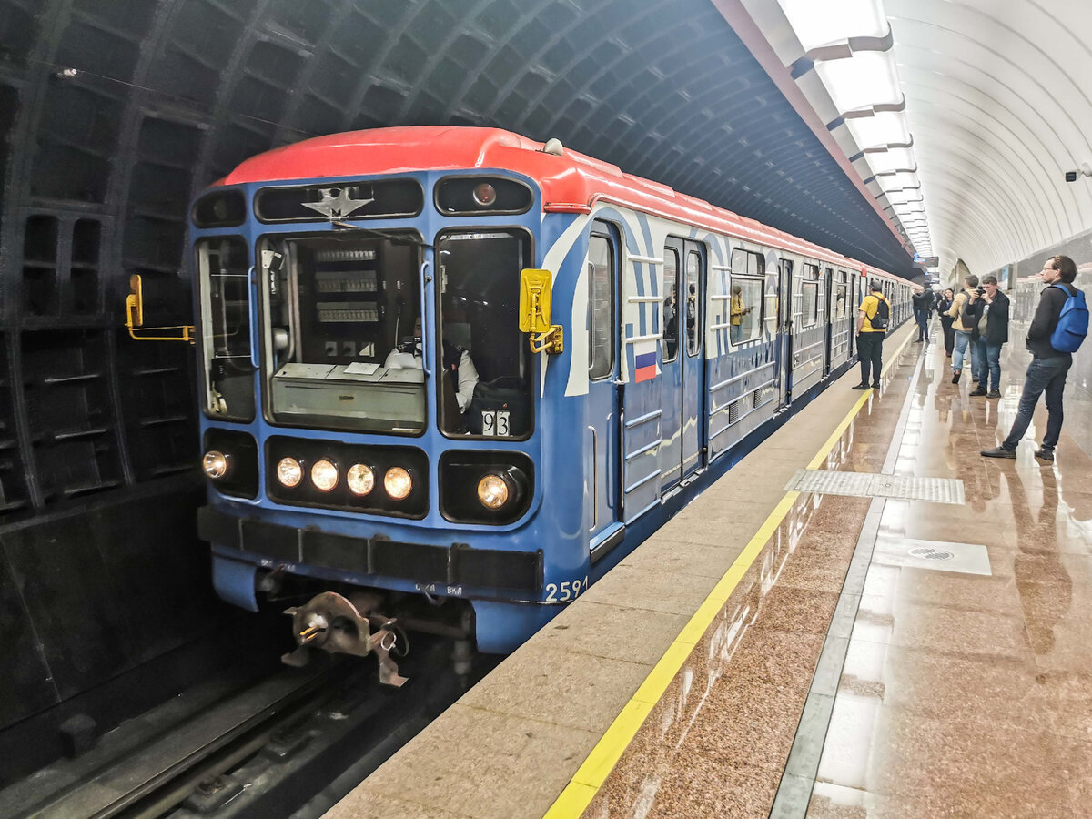 парад поездов метро