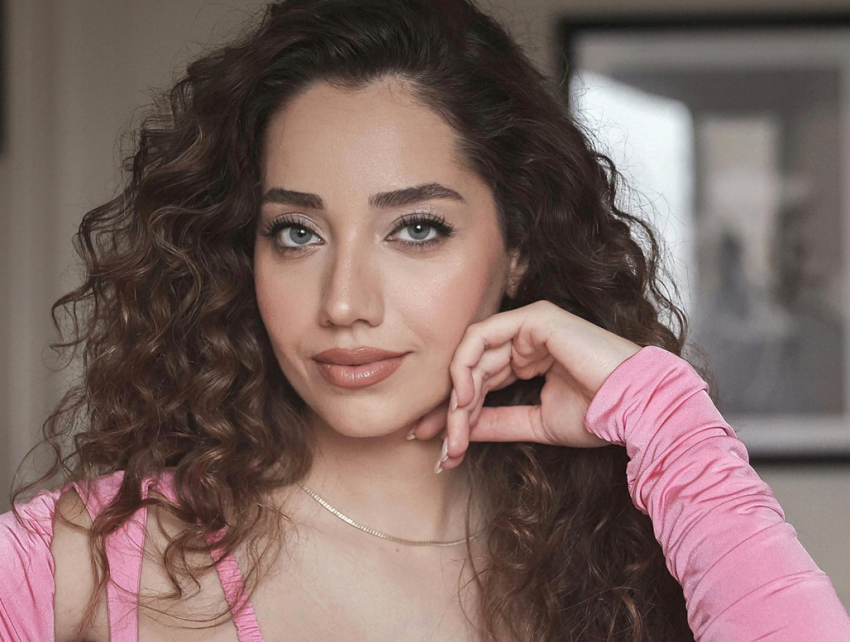 Ханде Эрчел приехала на голосование на машине Хакана Сабанджи. Кто стал ...