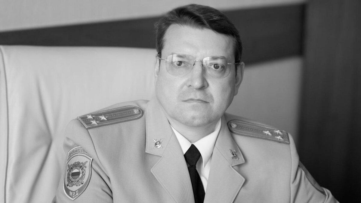     Пресс-служба полиции Воронежской области сообщила о гибели полковника внутренней службы Сергея Постовалова (на фото). Отмечается, что он погиб 10 июня в ходе проведения спецоперации РФ на Украине.