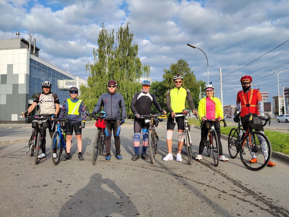 Так то нас 10, но трое опоздали на старт