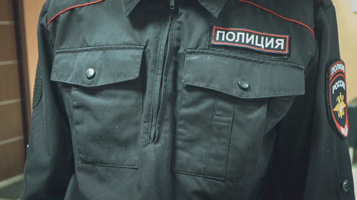     Две лжецелительницы обманули пенсионерку в Красноармейском районе Волгограда, полиция объявила их в розыск, сообщает региональное ГУ МВД.