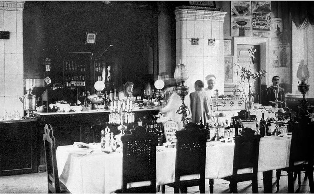 Бертон Холмс. Ресторан на вокзале Транссибирской дороги. Фото: http://lhistory.ru/statyi/