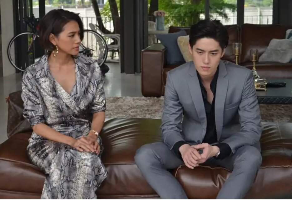 Снежное пламя лакорн 2019. Тайский лакорн волны жизни. Каменное сердце лакорн. Лакорн про месть. Скрытые чувства лакорн.