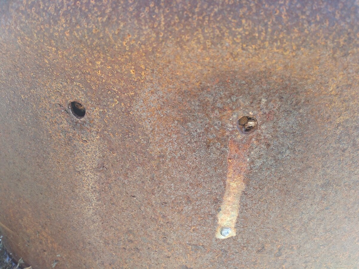 Отверстия в моей бочке для поддува😊