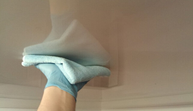 Соблюдайте несложные правила, и тогда минимум 30-35 лет полотно будет оставаться таким же, как в день установки!