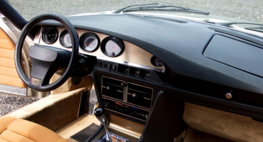 Интерьер купе Citroen SM