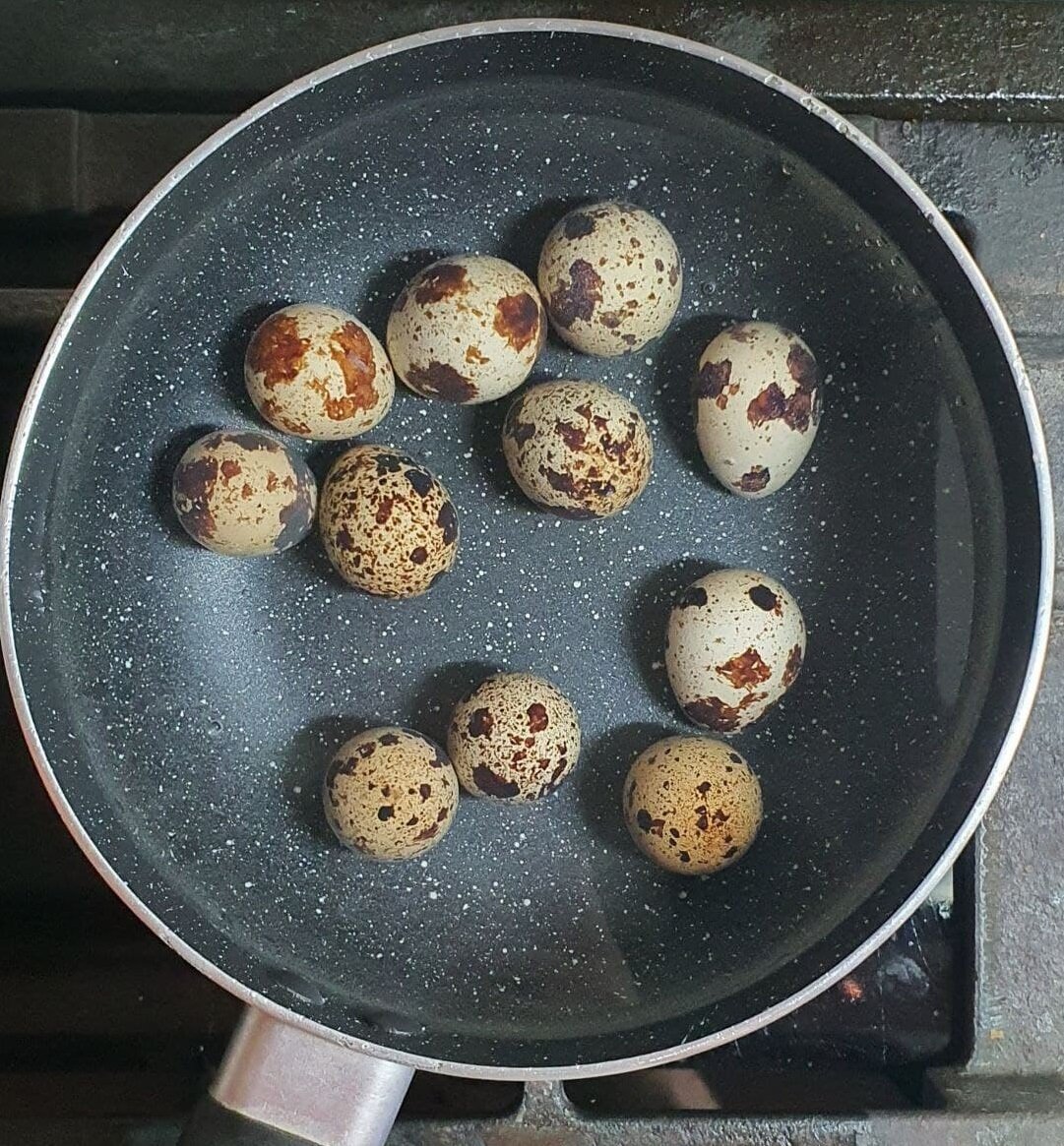 Варим перепелиные яйца