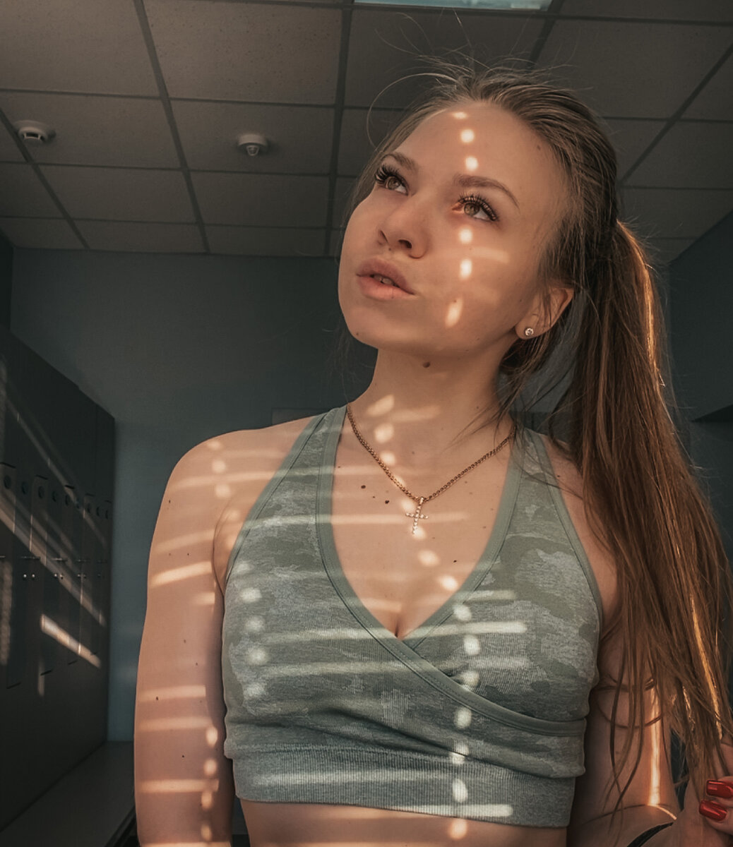 Всем привет, я Настя)