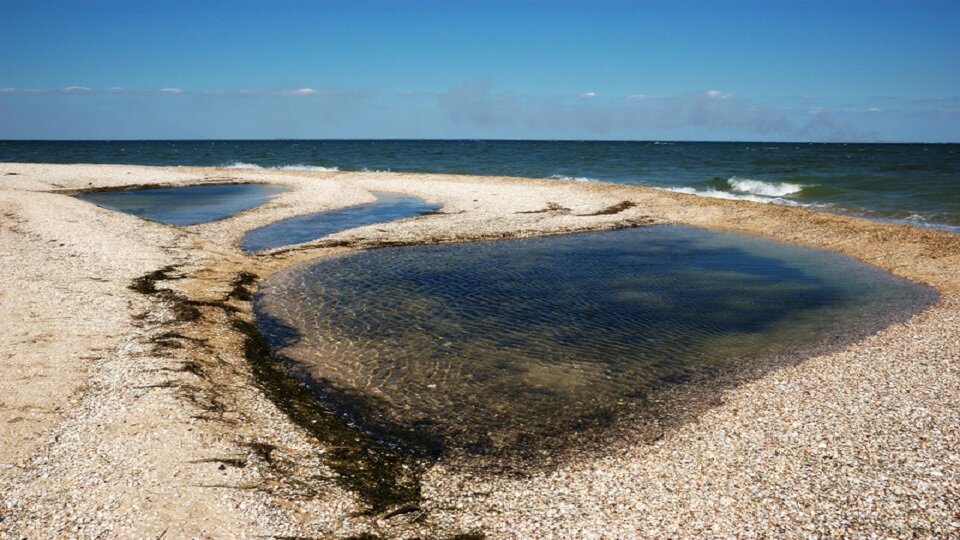 Остров в азовском море