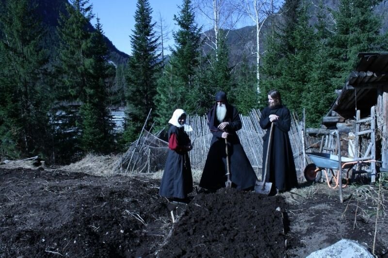 Агафья и митрополит Корнилий. Фото из открытых источников