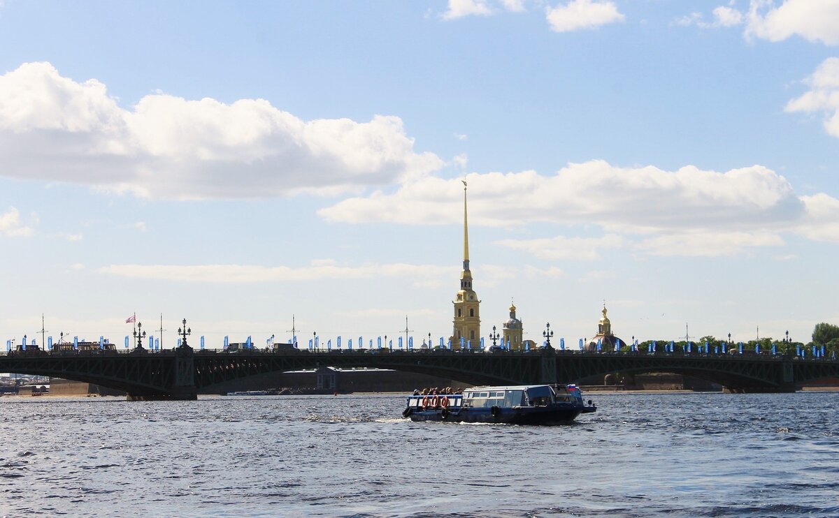 Места Санкт-Петербурга, запечатленные в комедии 