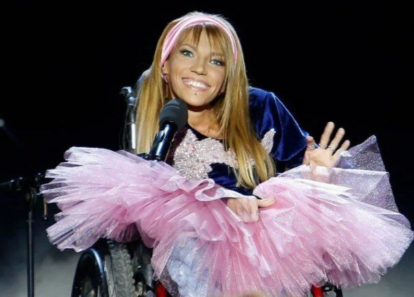 Фото: mir-znamenitostej.ru российская исполнительница Юлия Олеговна Самойлова