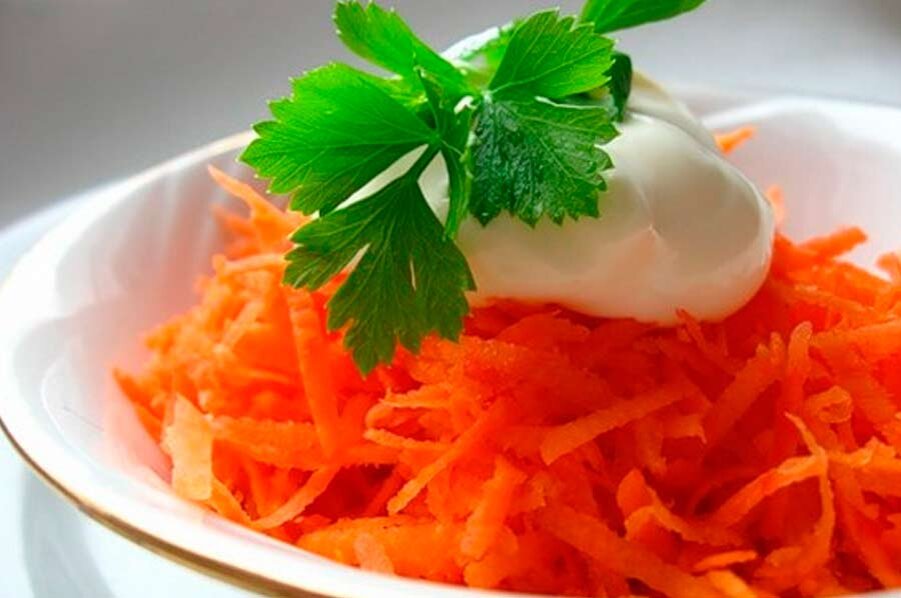 Морковь сметана курица. Морковь. Тертая морковь со сметаной. Салат из моркови. Морковь со сметаной и сахаром.