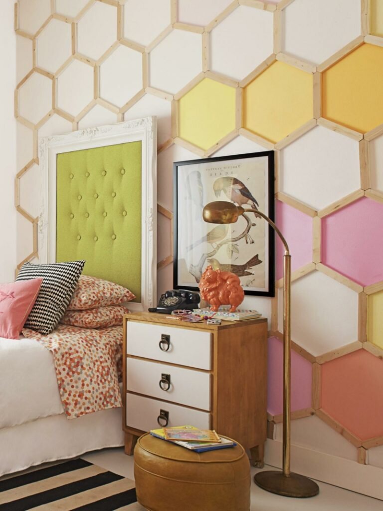 Как украсить стену: лучшие варианты декора для разных комнат (100 фото)