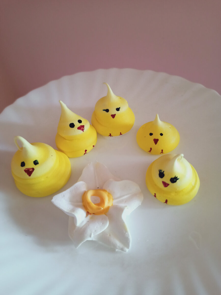 Цыплята и нарцисс