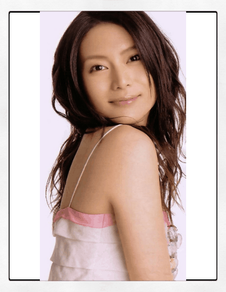 Ко Сибасаки, родилась в05.08.1981 в Токио, Япония. Настоящее имя Ямамура Юкиэ.