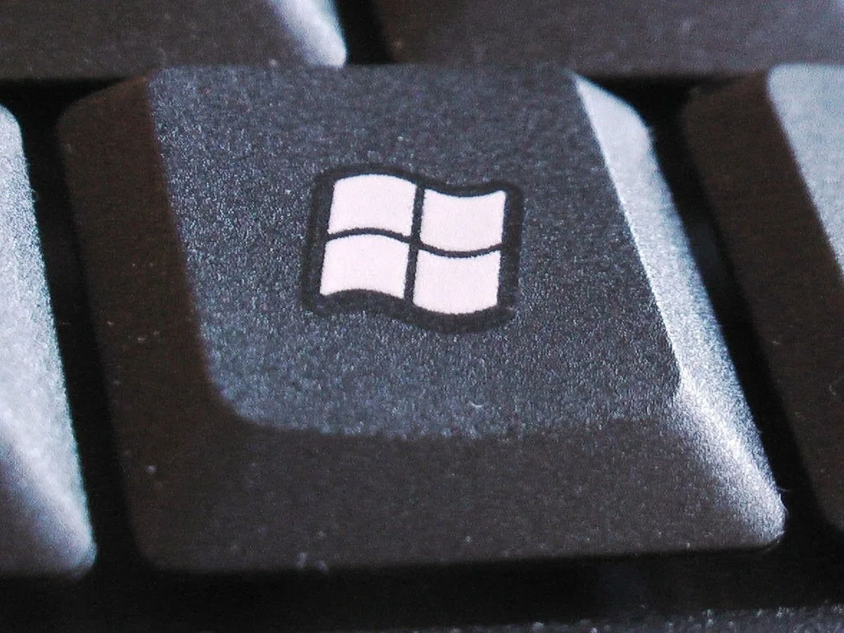 Press windows key. Кнопка виндовс на клавиатуре. Клавиша виндовс на клавиатуре. Кнопка пуск виндовс на клавиатуре. Кнопка win на клавиатуре.