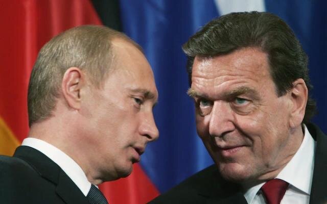 А. Мельник: "Во время переговоров Путина и Шредера по Украине все пошло не так" (фото в свободном доступе)