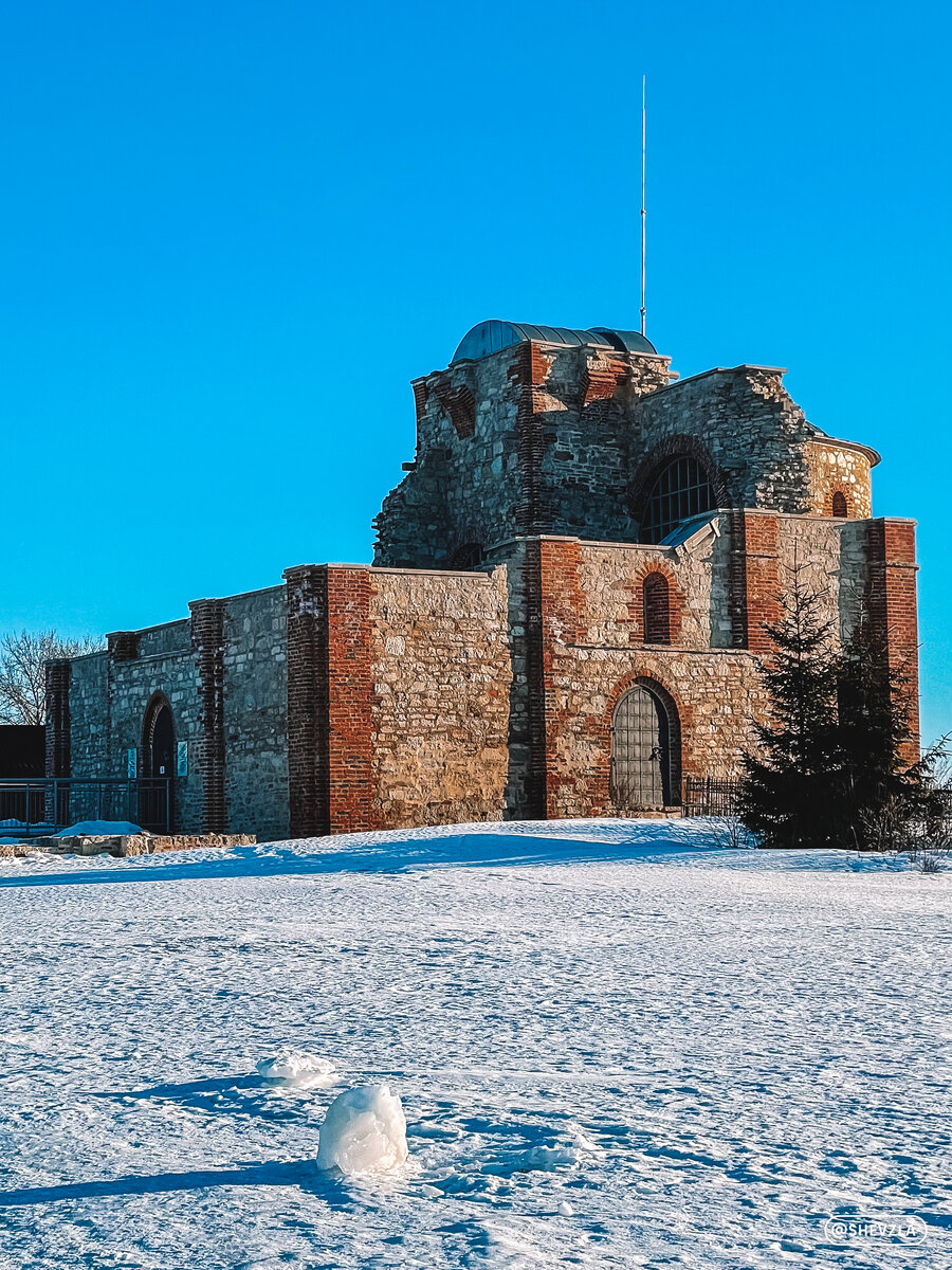 Главная составляющая Рюрикова городища - храм Благовещения