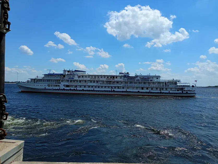 теплоход Александр Невский