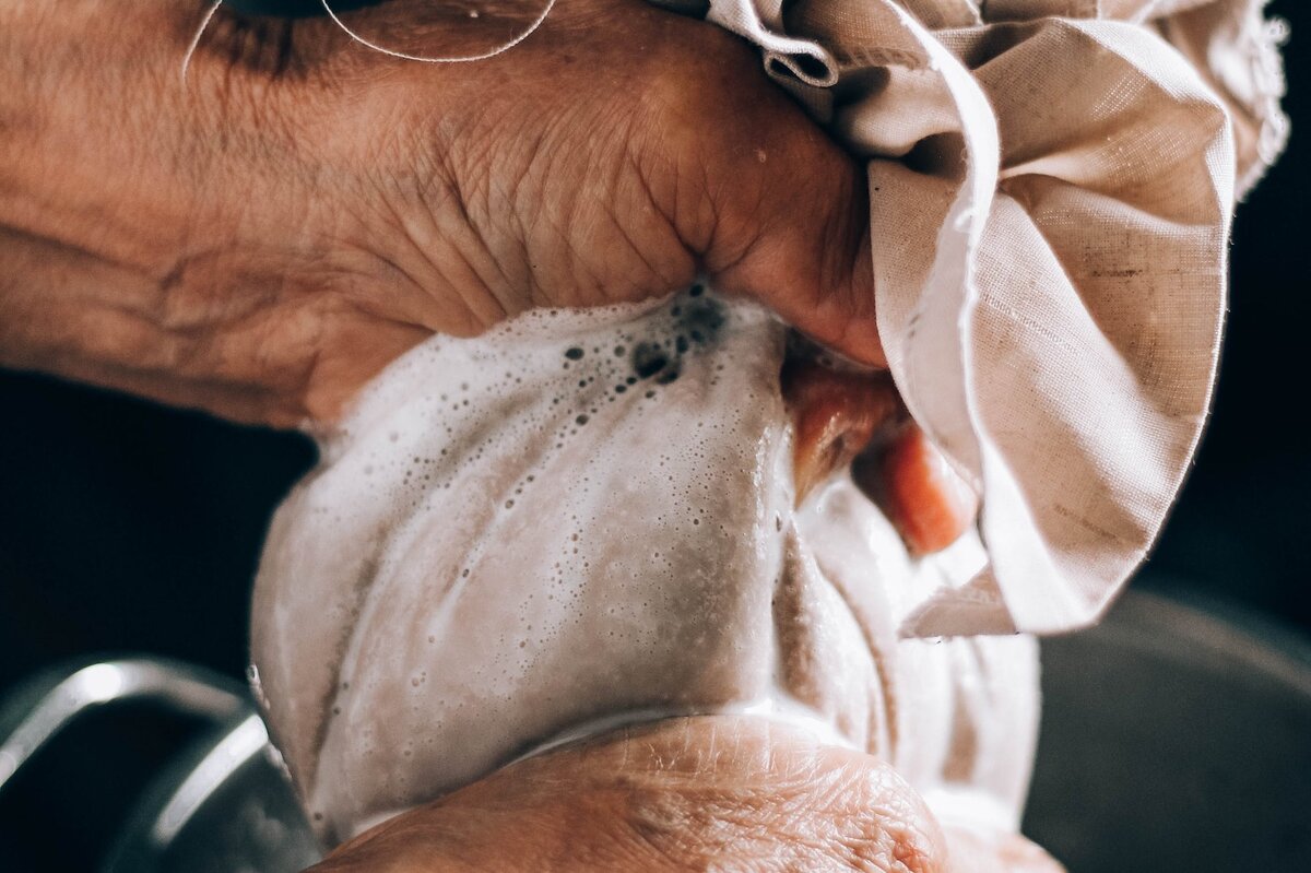     Чем отстирать следы крови от одежды: 5 проверенных лайфхаков для выведения пятен