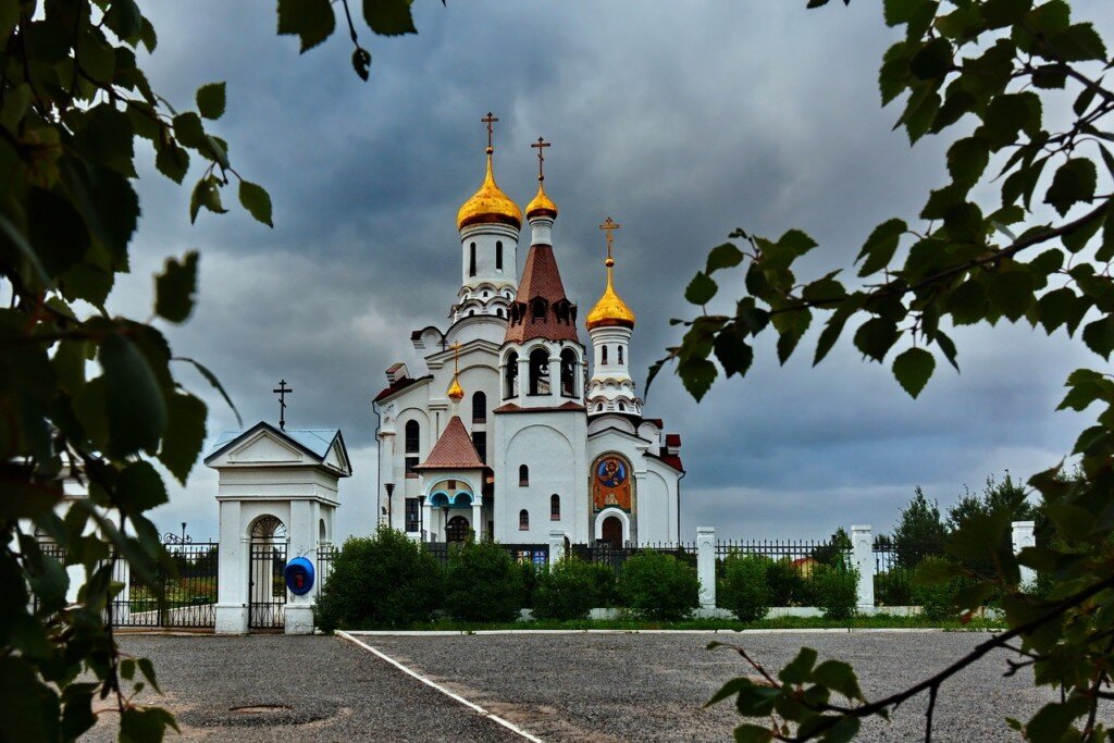 Это наш Свято-Вознесенский кафедральный собор, куда мы ходили причащаться. 