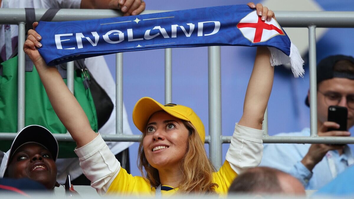    Болельщица сборной Англии© РИА Новости / Виталий Тимкив