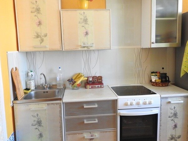 Ручки выглядят некачественно и дешево, особенно рисунок!
https://cache3.youla.io/files/images/780_780/5d/27/5d273d87f23502152122f083.jpg