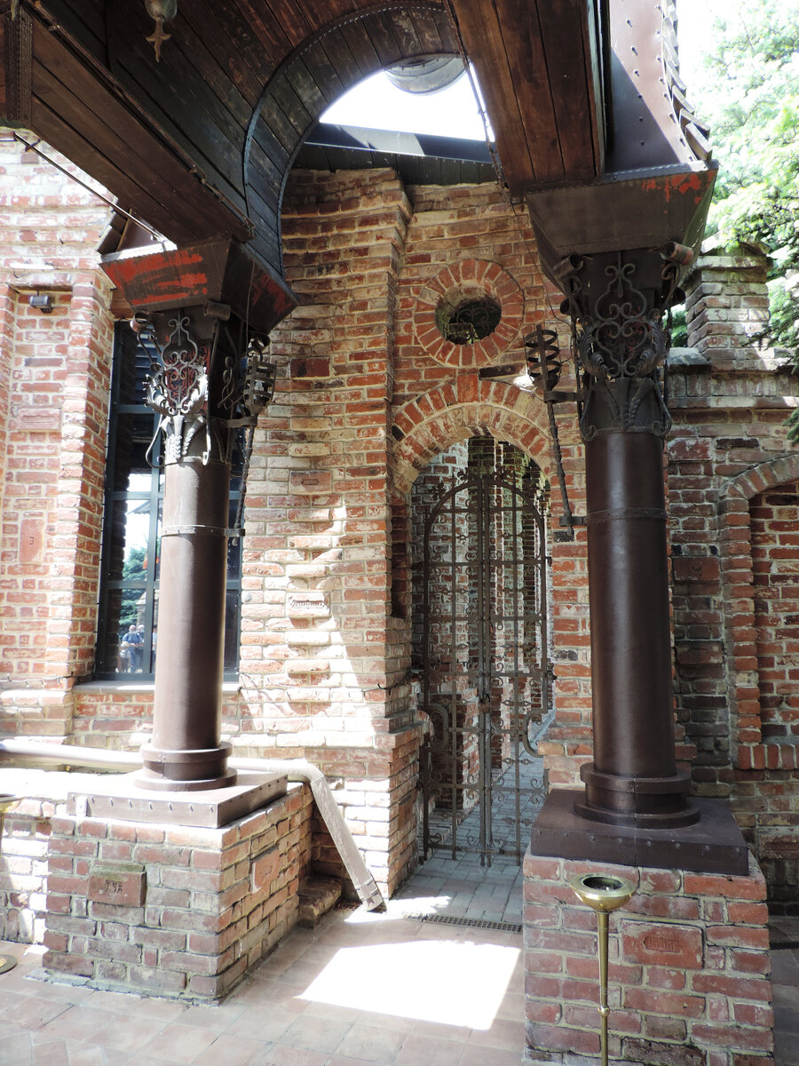 Часть интерьера, где проводилось мероприятие. Фото автора