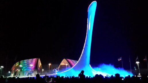Поющие фонтаны в Олимпийском парке в Сочи
