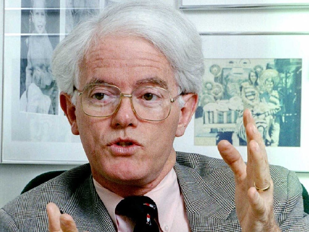 Питер Линч. https://www.businessinsider.com/blackrock-peter-lynch-buy-what-you-know-flawed-investment-strategy-2014-2