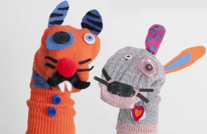 Sock puppet. Фото с https://medium.com/