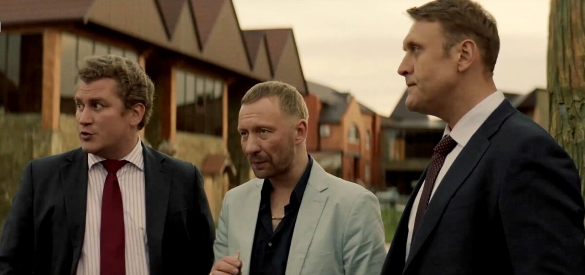 Барс (в середине) крайне неприятная личность