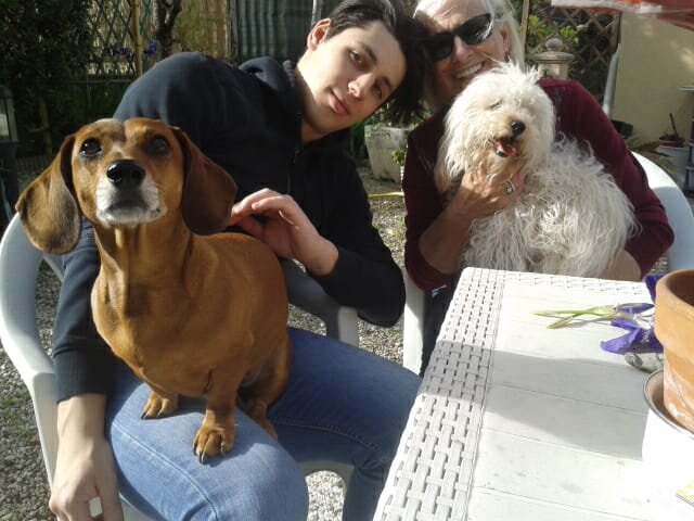 Сын Марчи и его тетушка со своими питомцами