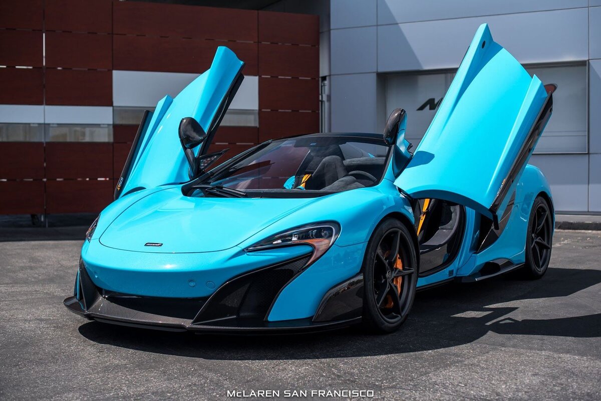 Автомобиль McLaren стоимостью 19 млн. рублей.