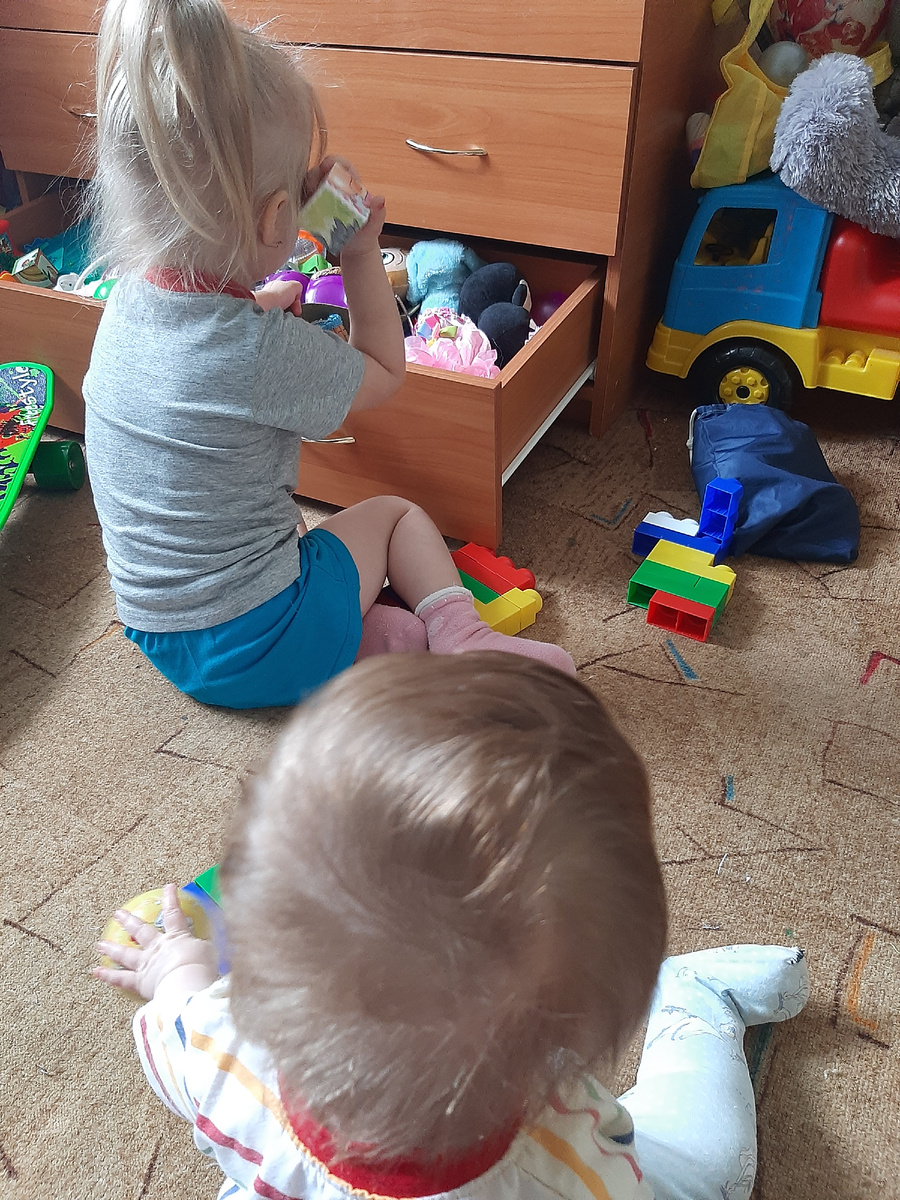 Детям дома скучно)