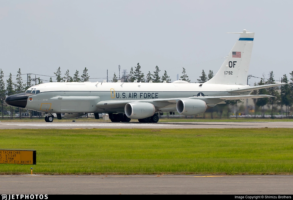 Boeing RC 135V американских ВВС, выполнявший разведку в Черном море 
Скриншот с сайта Flightradar24.com