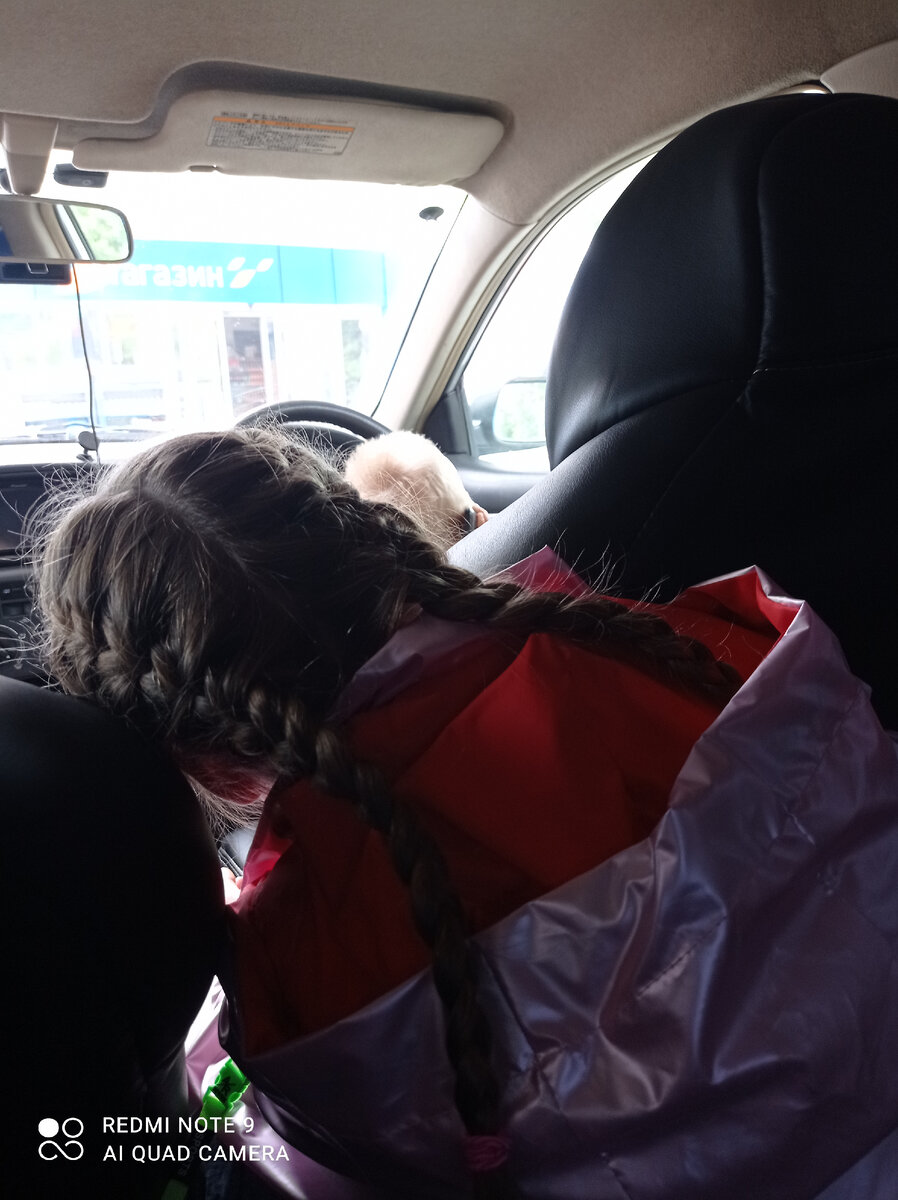 Фото автора, оказывается котируются выше, чем смешнючие спертые картинки