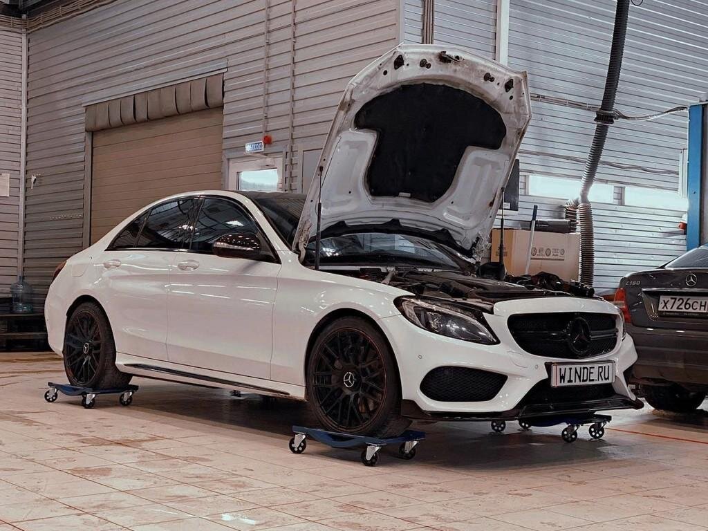 Mercedes w205 C250 был записан на диагностику, причина обращения: «температура держится в норме, но затем иногда резко показывает 120 градусов и сообщает о перегреве, под капотом ни одного признака...