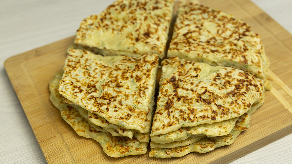 Вкусный экспресс-рецепт лепешек с сыром и зеленью или как их ещё называют ленивые хачапури.