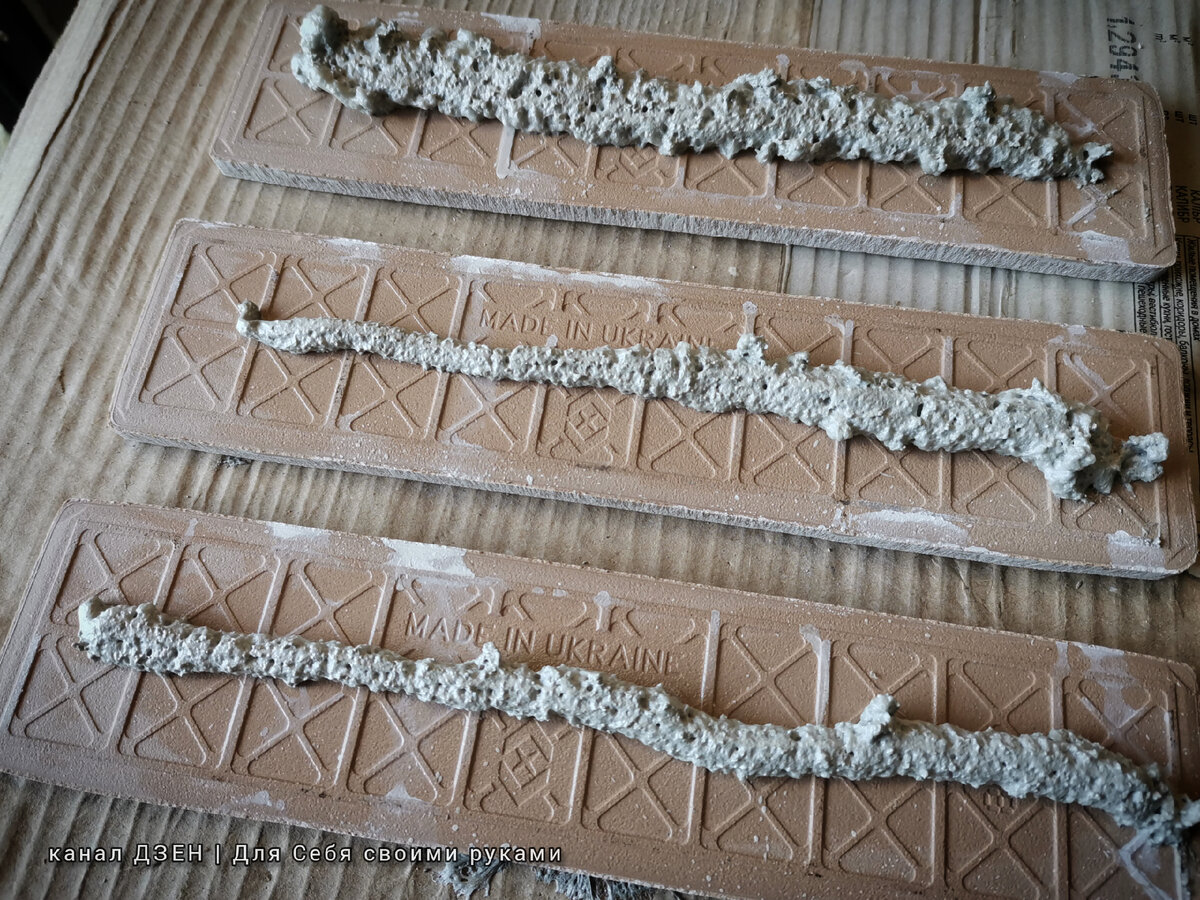 Приклеиваю керамогранитную плитку на клей пену