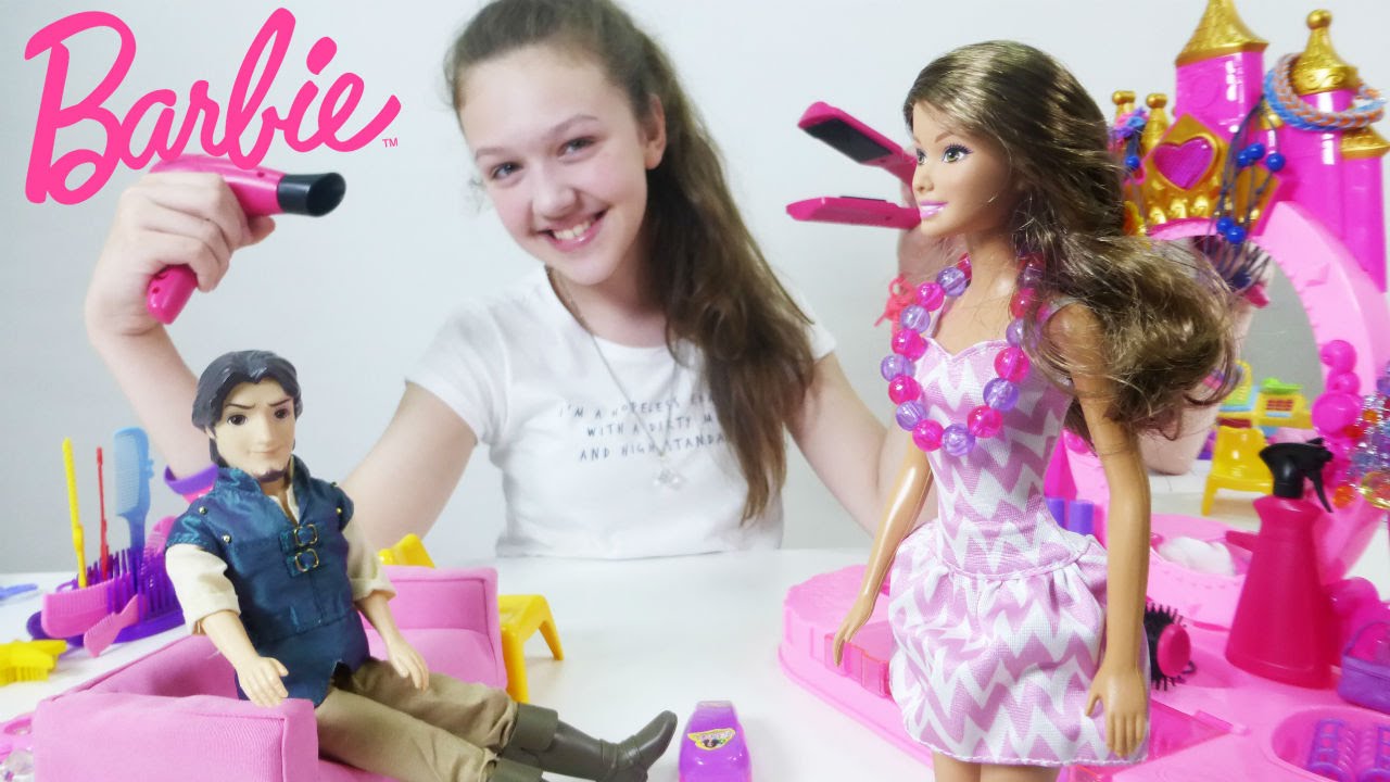 Видео для детей про САЛОН КРАСОТЫ. Кукла Барби привела Единорога! Эльза не может колдовать!