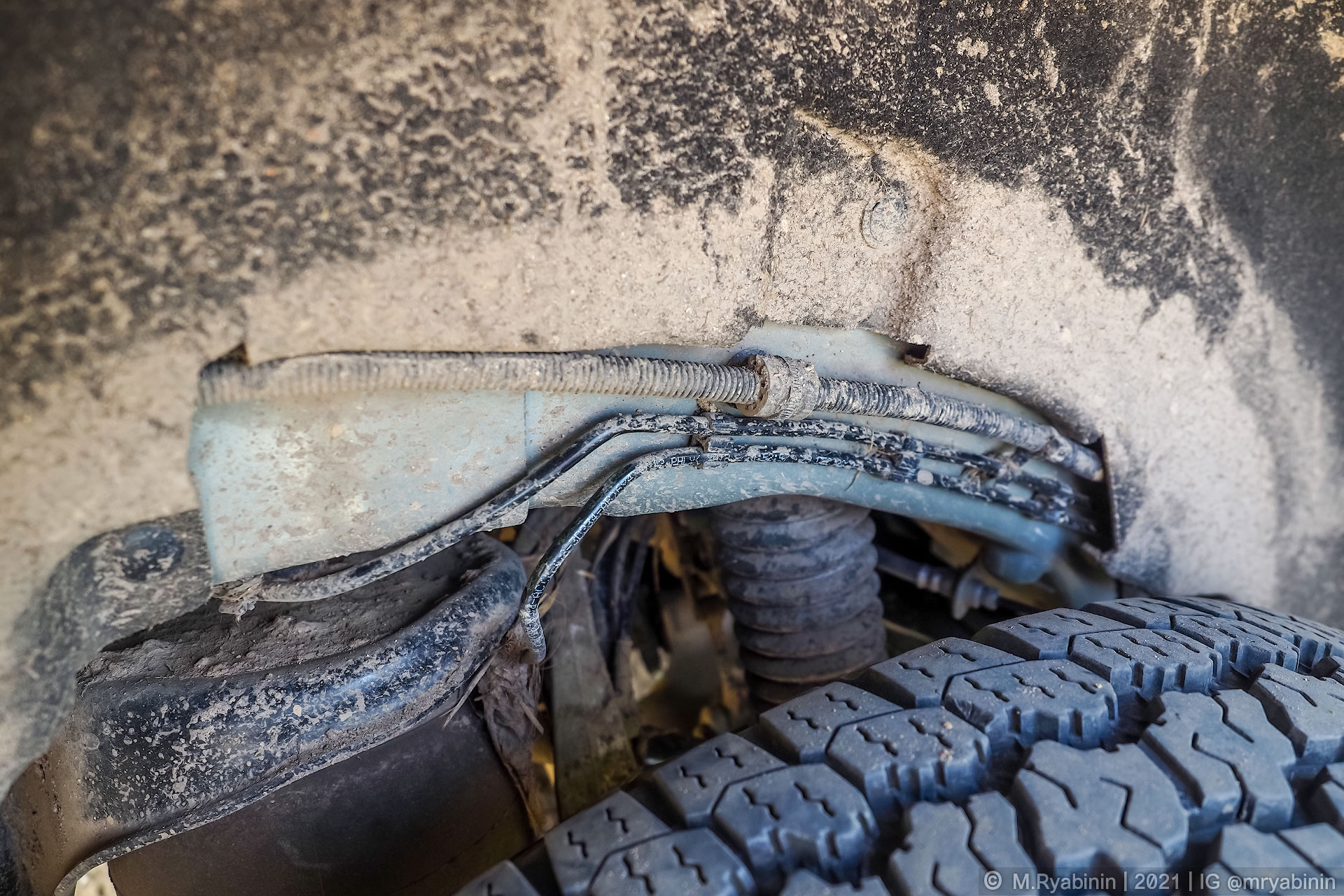 У меня короткий – это звучит гордо! Тест нового Land Rover Defender 907